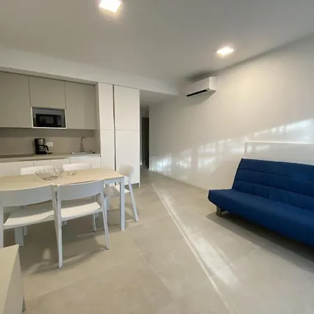 Coastal Flat With Spacious Covered Terrace Bibione