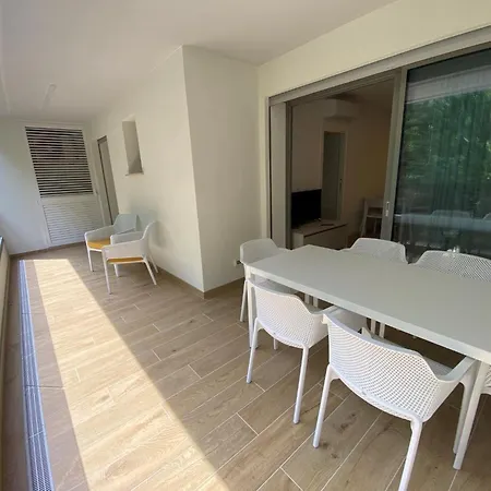 Coastal Flat With Spacious Covered Terrace * Bibione