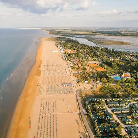 Coastal Flat With Spacious Covered Terrace Apartment Bibione
